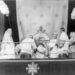 Cos’è l’intronizzazione del Papa, storia di una sacra incoronazione