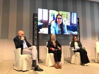 Disabili, Locatelli: “Con riforma migliori risposte anche per pazienti con Sla”