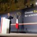 Macron ai ricercatori Usa: “Scegliete l’Europa”. Ma la chiamata irrita Roma