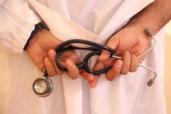 Medicina, al via le iscrizioni: cos’è il semestre aperto e come funziona