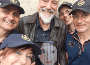 Roma, Eugenio Finardi perde il tablet sul treno: ritrovato dalla polizia locale