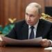 Ucraina, Putin attacca: “Sanzioni? Occidente si danneggia da solo, idioti”