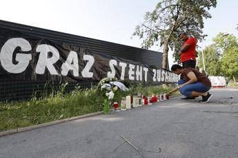 Austria, sparatoria a Graz: trovata bomba artigianale nell’abitazione dell’autore 21enne