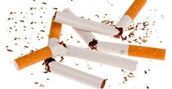 Campagna per aumentare di 5 euro il costo delle sigarette, raccolte 35mila firme