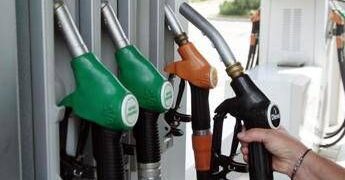 Carburanti, ancora rialzi: gasolio self service ai massimi da giugno 2022