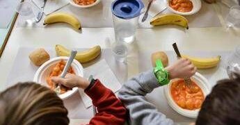 Milano, malore per 12 bimbi della scuola primaria durante pranzo in mensa