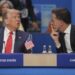 Nato, Rutte primo fan di Trump: “Grazie al ‘paparino’ stop alla guerra”