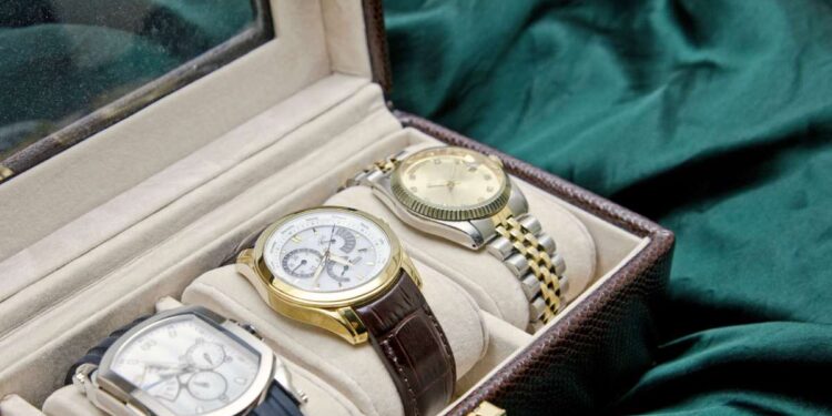 Orologi di lusso come investimento: tutto quello che devi sapere prima di comprare (o vendere)