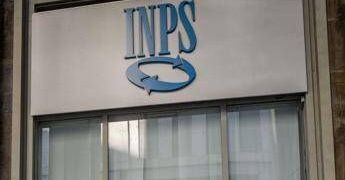 Pensioni, dal 2029 tre mesi prima di lasciare il lavoro? Lo scenario