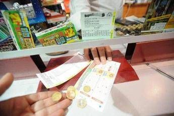 Superenalotto, numeri combinazione vincente oggi 28 giugno
