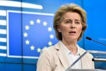 Ucraina-Russia, Von der Leyen: “Nuove sanzioni a Mosca, stretta su energia e banche”