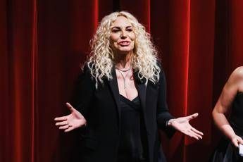 Antonella Clerici: “In menopausa è difficile perdere chili, ecco cosa mangio”