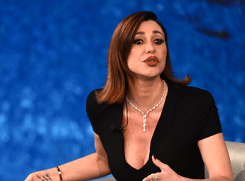 Belen è in dolce attesa? Lei rompe il silenzio: “Grazie, è il lattosio”