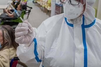 Covid, “vaccini hanno evitato più di 2,5 milioni di morti nel mondo”: lo studio