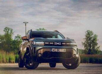 Dacia Duster 2025: un SUV per ogni esigenza, tra città e avventura