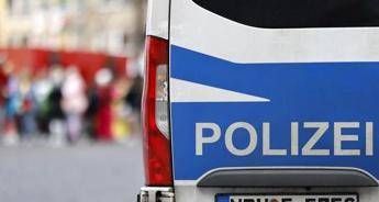 Germania, 4 feriti a colpi d’accetta sul treno: arrestato un uomo