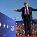 La minaccia dei dazi Usa pesa sull’Europa ma intanto gli affari di Trump vanno a gonfie vele