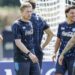 Napoli, De Bruyne come… Maradona: palleggia di stinco e incanta i tifosi