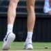 Solo a Wimbledon, tappo di champagne salta in campo durante la finale