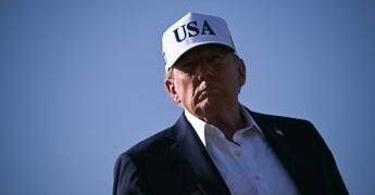 Venezuela, Trump ordina blocco totale petroliere sanzionate in entrata e in uscita