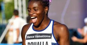 Chi è Kelly Doualla, la giovane stella dell’atletica azzurra che in Finlandia ha fatto la storia