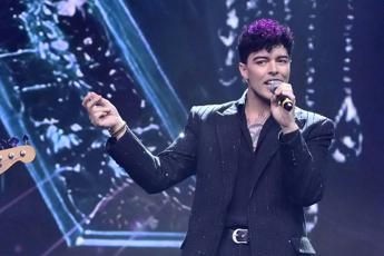 Donna partorisce… al concerto dei The Kolors, Stash: “Ho fermato tutto”