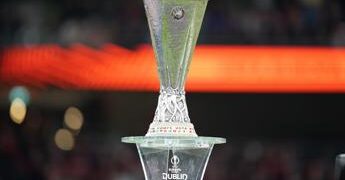 Europa League, oggi il sorteggio: Milan e Juventus scoprono le avversarie – Diretta