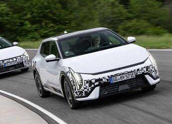 KIA EV4: nuova elettrica con sicurezza e praticità integrate