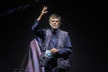 Leoncavallo, Jacopo Fo: “Disprezzo per chi fa cultura, a Milano spazio solo per i grattacieli”