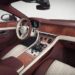 Nuove superfici, materiali inediti e colori esclusivi per una Bentley su misura