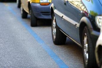 Roma, Labbucci (Municipio I): “Con più strisce blu meno auto in sosta selvaggia, scelta giusta”