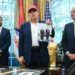 Trump e la foto con Putin: “Vuole venire in Usa per Mondiali di calcio”