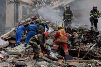 Ucraina, esplosioni vicino centrale Zaporizhzhia. Droni di Kiev sulla Russia