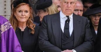 Andrea e Sarah “non sono più i benvenuti” da Annabel’s, la decisione del club più elegante di Londra