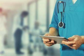 Esami medici e cartelle cliniche, online il fasciolo sanitario: cosa cambia domani