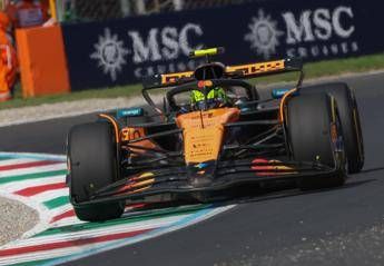 Gp Monza, Norris vola davanti a Leclerc nella terza sessione di libere. Hamilton insegue