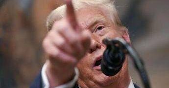 Groenlandia, Trump insiste: “Ne abbiamo bisogno”. La replica: “Adesso basta”