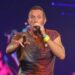 “Mandate amore alla famiglia di Kirk”, Chris Martin e i Coldpaly fischiati dai fan