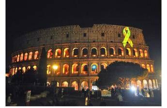 Nastro d’oro sui monumenti, al via campagna per sensibilizzare sulle cure del cancro infantile