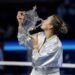 Sabalenka, trionfo agli Us Open e champagne in conferenza: “Non riesco a essere seria”