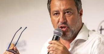 Salvini: “Chi esce da Lega finisce nel nulla”. A Zelensky: “Amico mio stai perdendo, firma accordo”