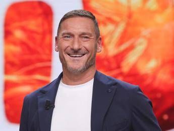 Totti: “Ronaldo il fenomeno meglio di Messi e CR7, mi dispiace non averci giocato”