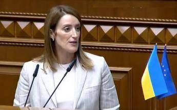 Ucraina, l’annuncio di Metsola: “Parlamento europeo aprirà sede permanente a Kiev”