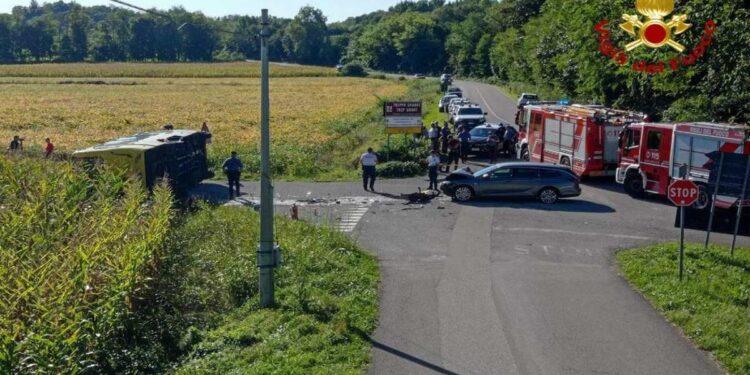 Udine: Incidente scuolabus con 30 bimbi a bordo