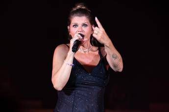 Alessandra Amoroso contro le fake news: “Mia figlia sta benissimo, sono tutte bugie”