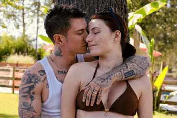 Benjamin Mascolo confessa: “Abbiamo perso due bambini prima di Athena”