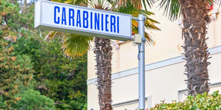 Morbegno (SO) – In auto nasconde oltre mezzo chilo di droga