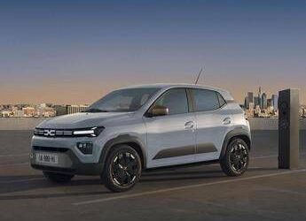 Dacia Spring MY26: più potenza e autonomia per la city car elettrica
