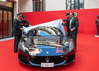 Filosa presenta a Carabinieri nuove Alfa e Maserati per trasporto sangue