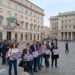 Flash mob +Europa contro Orban a Palazzo Chigi: “Dittatore con i soldi nostri”